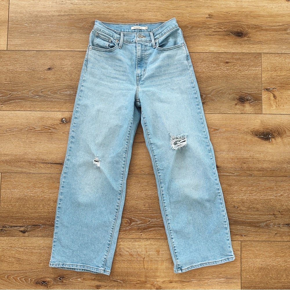 Levi’s Wide Leg Jeans